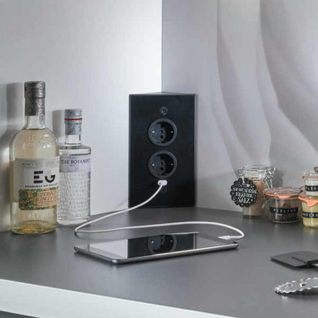 Thebo Ecksteckdose Riva mit und ohne USB